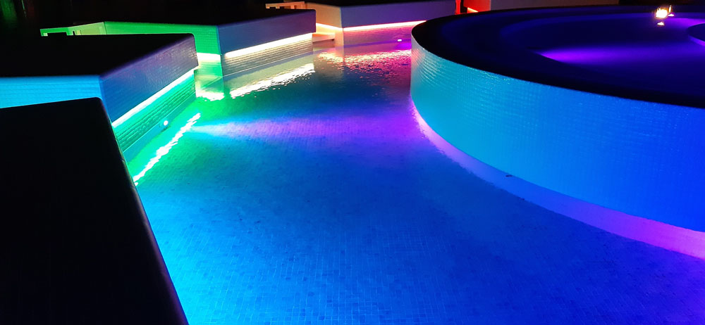 LED Pool Lights vs Old Traditional Pool Lights